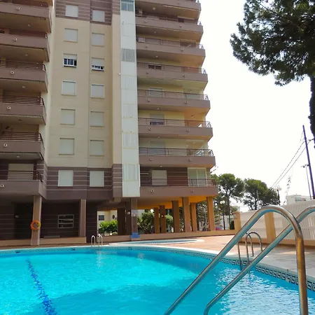 Tropicana Apartment *
